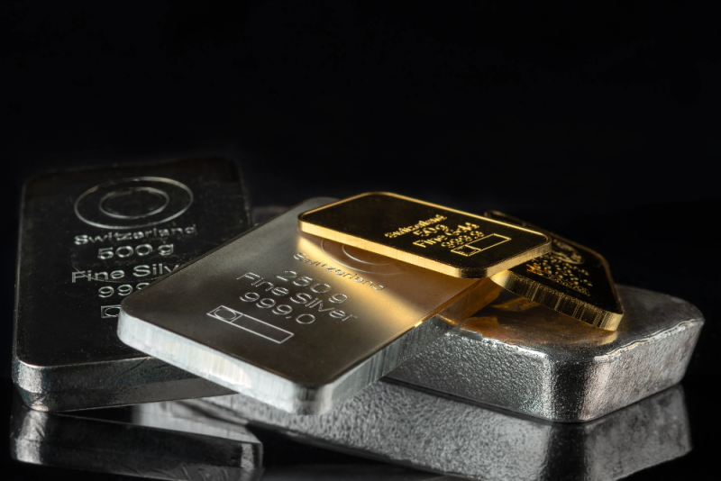 برای سرمایه گذاری نقره بهتر است یا طلا؟